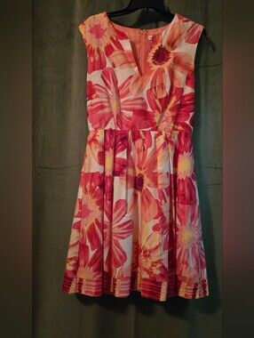 Floral V-Neck Sleeveless Fit & Flare Dress in Pink